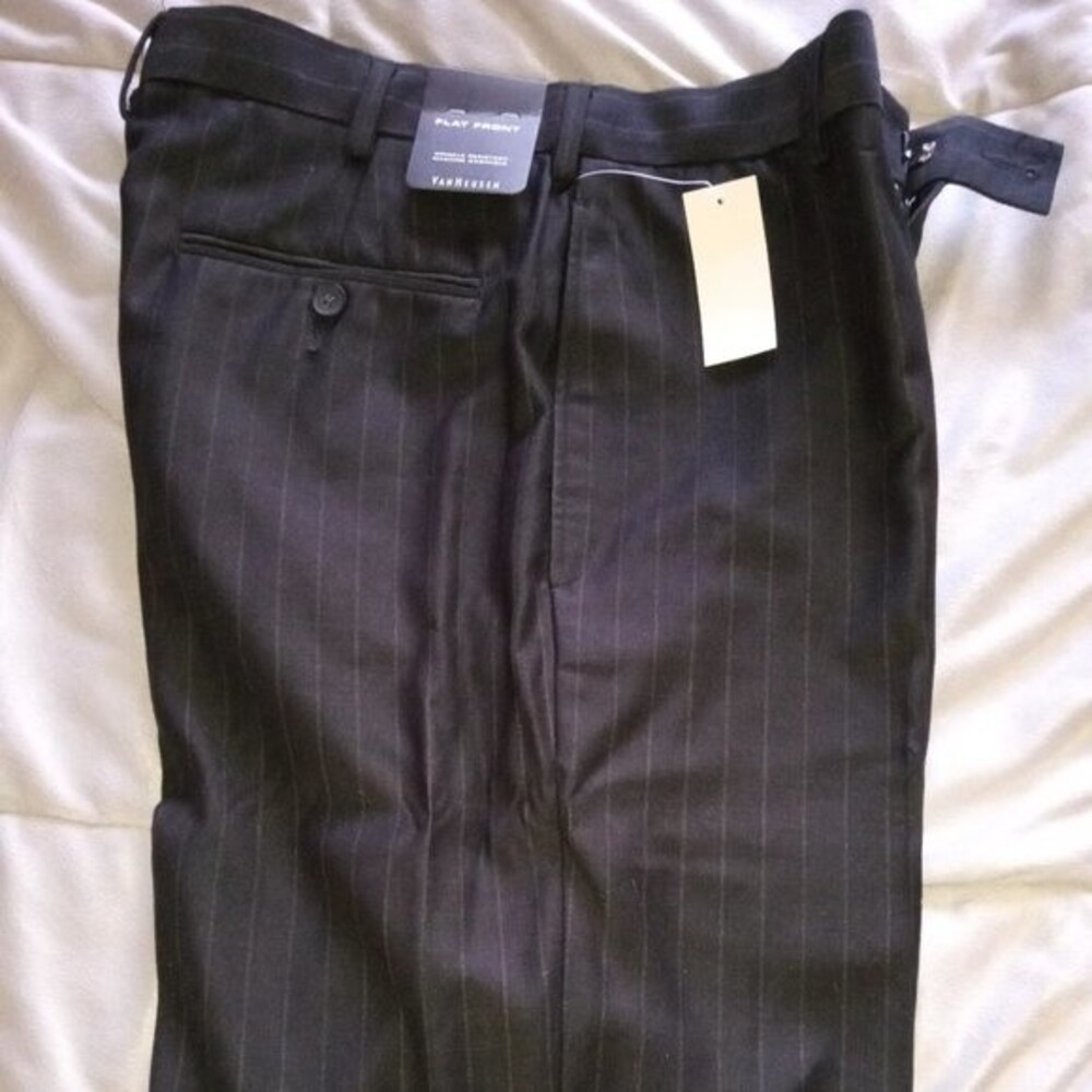 NWT Van Heusen flat front dress pants Size 30 x 32